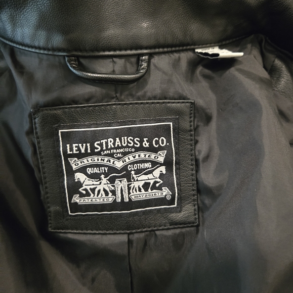 Levi's NWOT black faux leather jacket - Picture 2 of 9